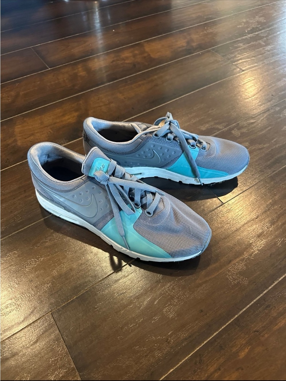 Nike Women’s Gray and Teal Mesh Athletic Sneakers